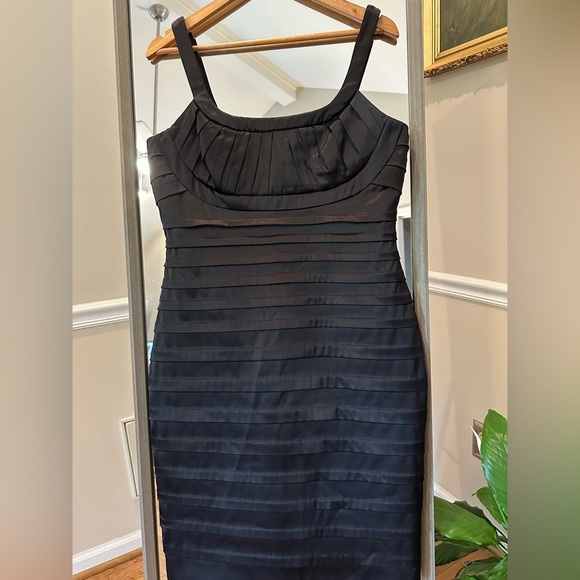 Calvin Klein Black Bandage Sheath Cocktail Dress Sleeveless Bodycon Size 12 - Picture 10 of 11